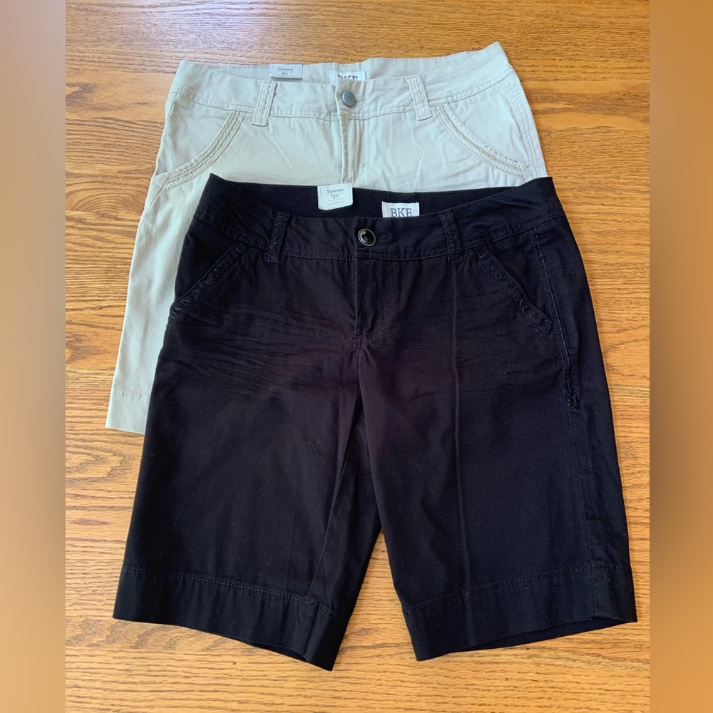 2 NEW Pairs of BKE Women’s Serena Shorts